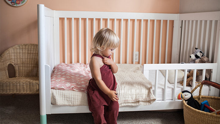 The Ultimate Toddler Furniture Transition Guide: A Safe & Seamless Switch for Your Little One