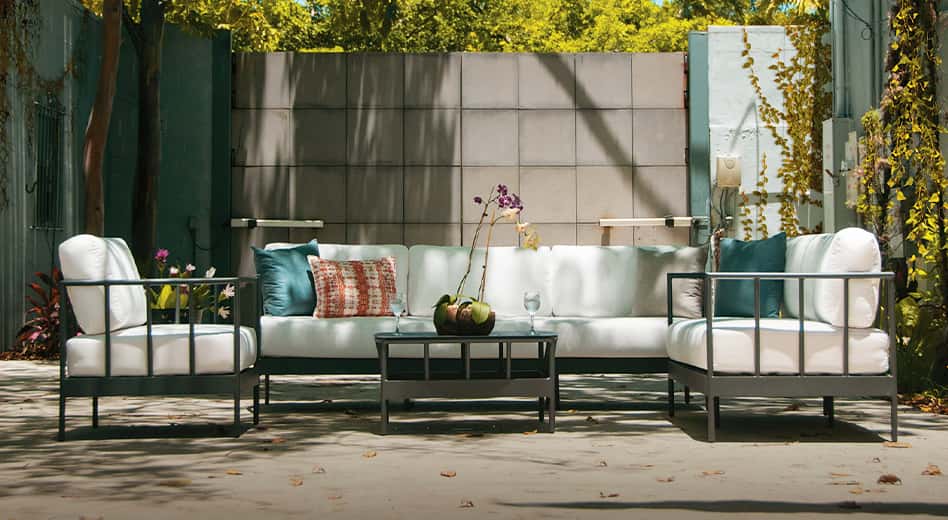 Outdoor Commercial Furniture Design: Weather Resistance & Aesthetics