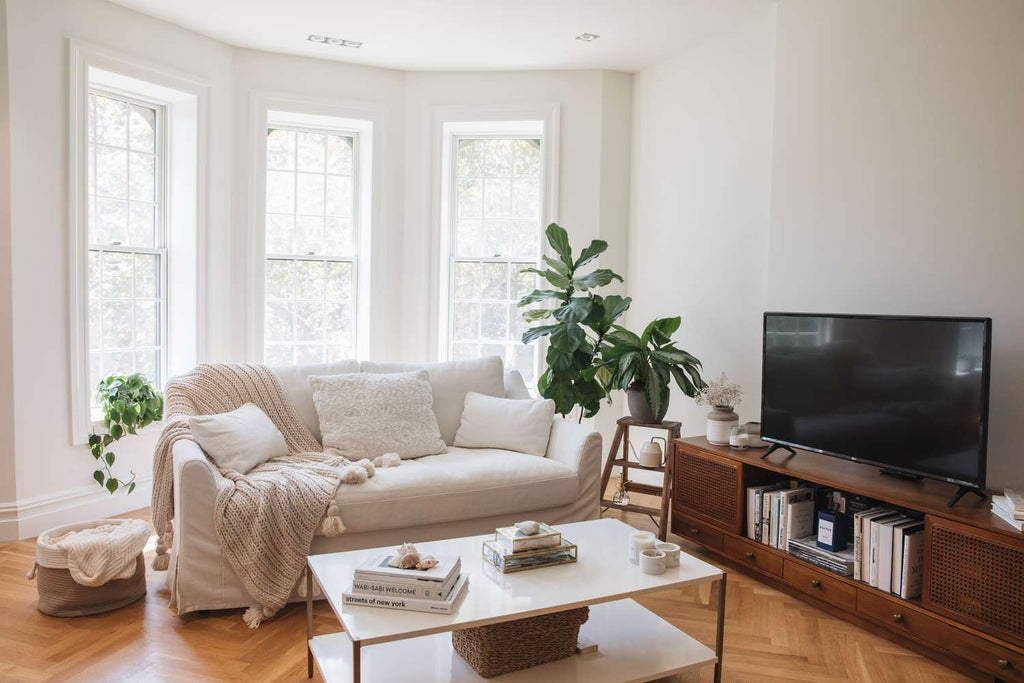 Optimizing Your Living Room: The Ultimate Guide to Sofa and TV Layouts by Wehomz