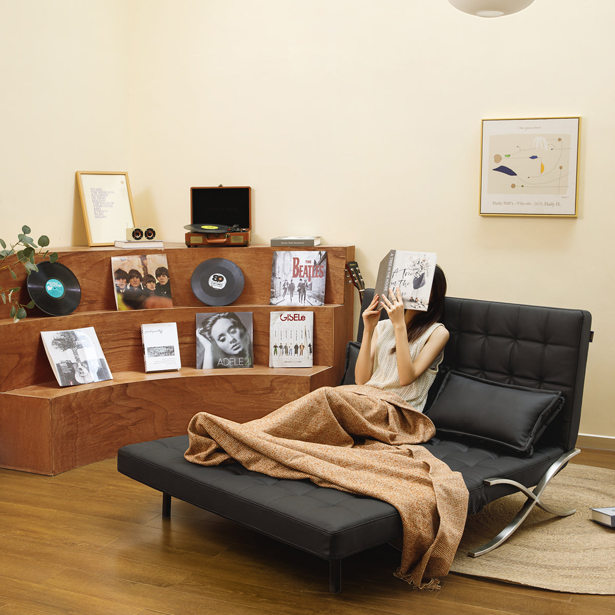 WEHOMZ Retro Leather Barcelona Chair in Faux Leather - Convertible Sofa Bed with Stainless Steel Legs, Available in Black, Orange, & Beige