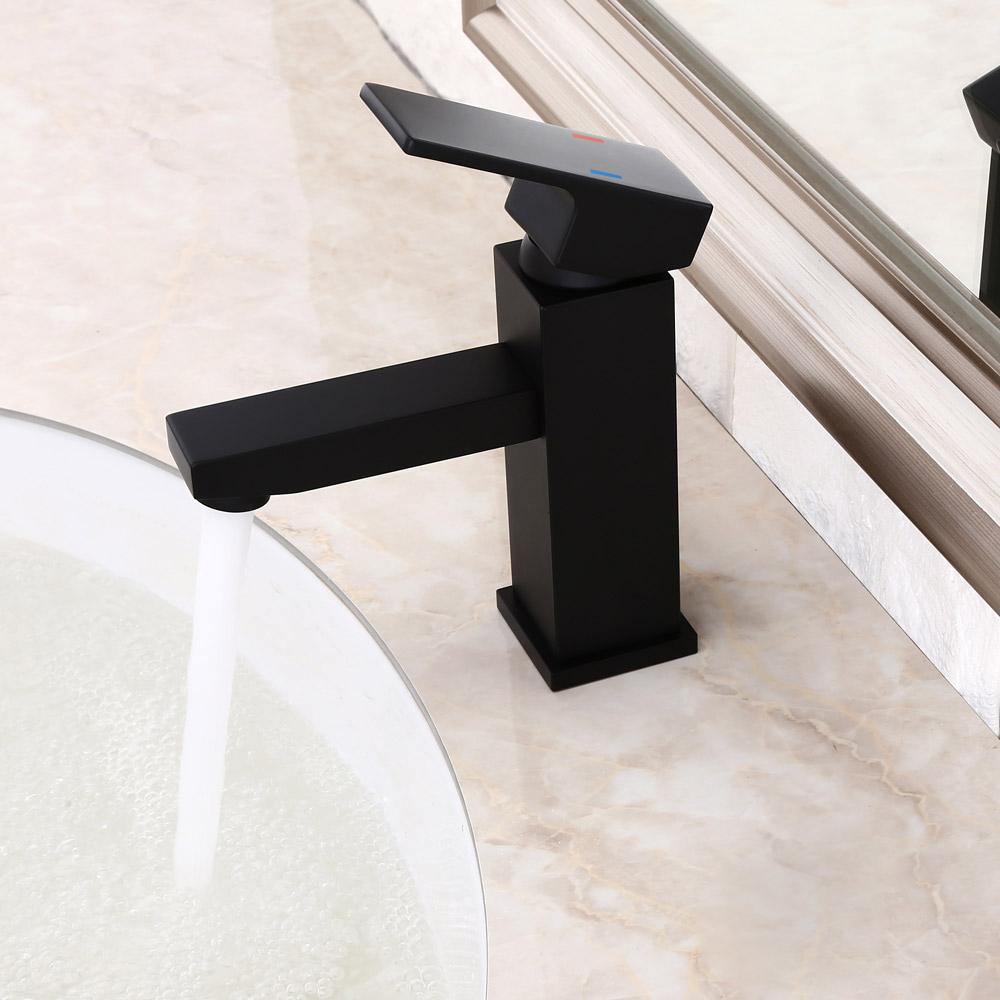 Dree Single Hole Single Handle Brass Bathroom Sink Faucet in Matte Black