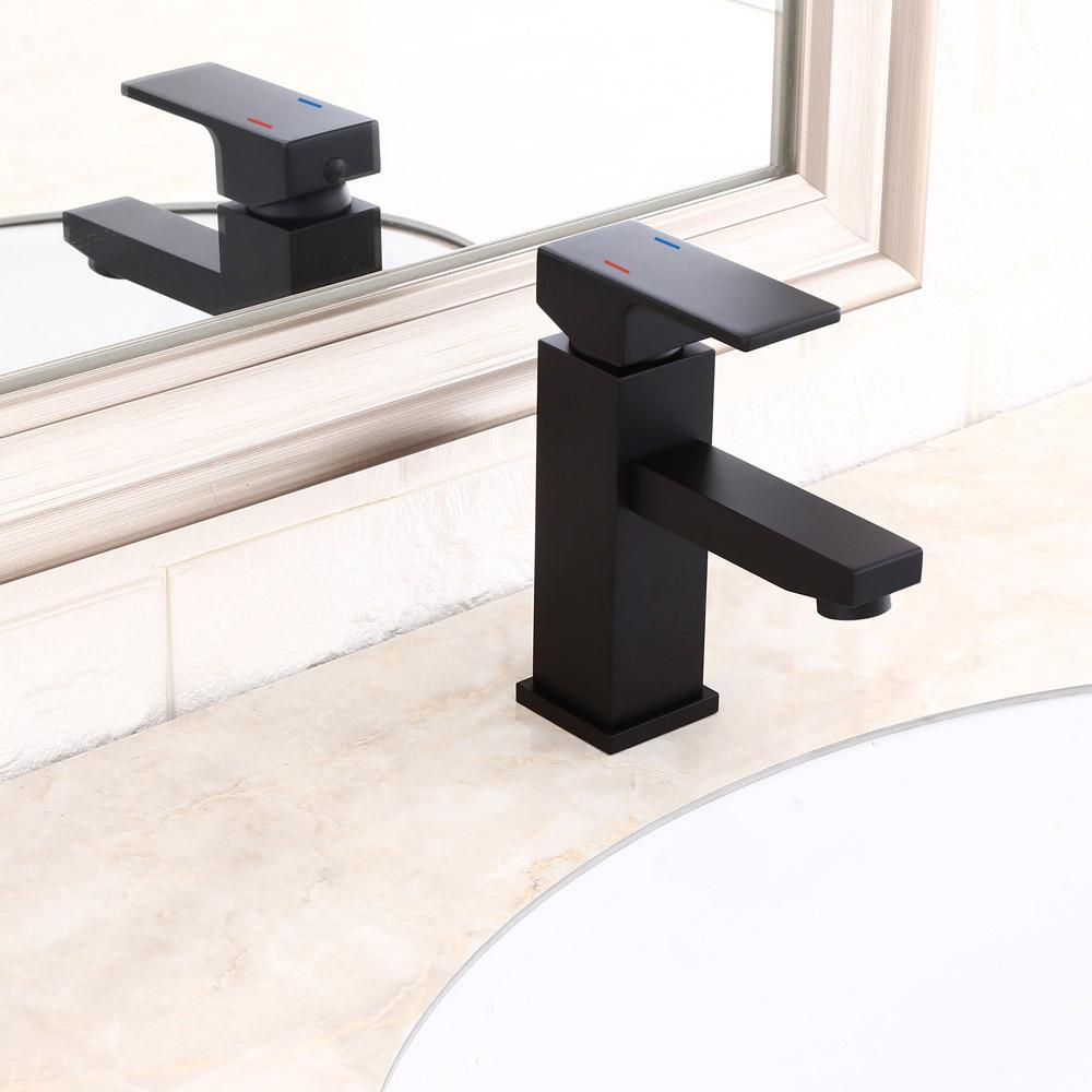 Dree Single Hole Single Handle Brass Bathroom Sink Faucet in Matte Black