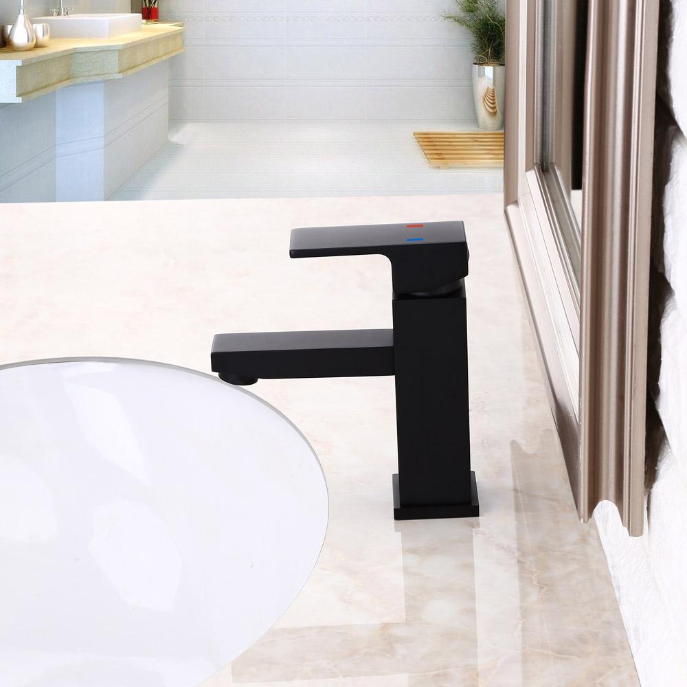 Dree Single Hole Single Handle Brass Bathroom Sink Faucet in Matte Black