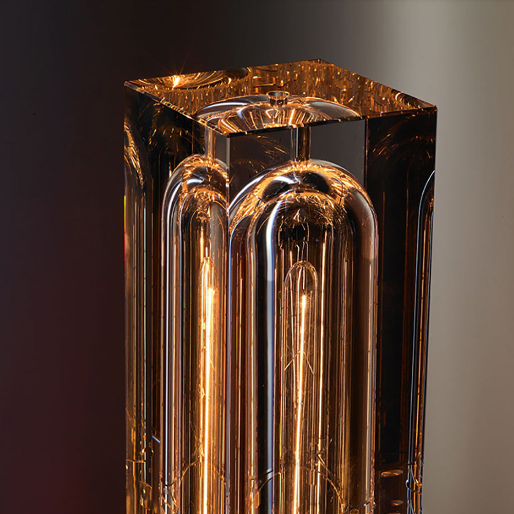 Postmodern 1-Light Crystal Table Lamp with On / Off Switch in Antique Brass