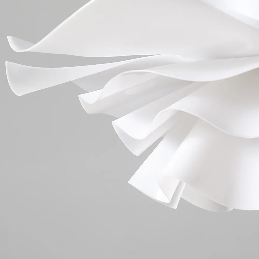 White Acrylic Pendant Light Chandelier in Flower Shape