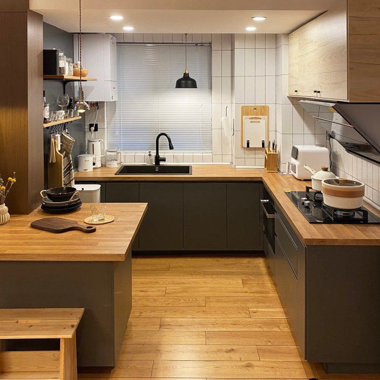 オープンキッチンを選びますか？ cr屈な4m²のスペースを広々とした料理とダイニングエリアに変える