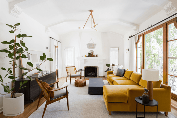 Mastering the Narrow: Smart Living Room Furniture Arrangement for Wehomz Homes