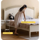 Rubber wood Cream Style Children's Bed White<