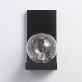 Moderne schwarze LED-Wandleuchte für die Unterputzmontage mit Glaskugelschirm