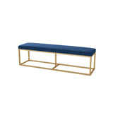 金の金属フレームが付いている現代青いベルベットの寝室のベンチ