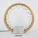 Postmoderne Kreis-Kristall-Tischlampe in Gold mit eingebauter LED
