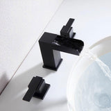 Mero Modern Waterfall - Grifo para lavabo de baño en ángulo recto con doble mango extendido en acabado negro mate