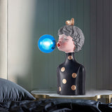 Kreative klare Tischlampe aus Harz und Glas mit Barbie-Modell