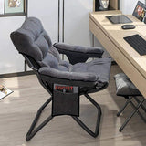 Silla de oficina gris tapizada en terciopelo con una silla con bolsa de almacenamiento