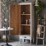 Gabinete de almacenamiento alto de madera con puerta Rústico blanco envejecido