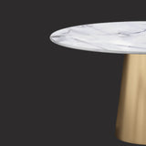 Moderner Marmor-Esstisch mit rundem Sockel, goldener Edelstahlsockel