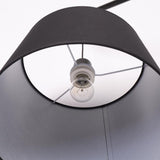 Lámpara de pie de metal en polvo negro de 69" Lámpara de pie superior