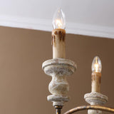 Weißer Retro-Kronleuchter im Kerzenstil mit 6 Lichtern aus gealtertem Holz
