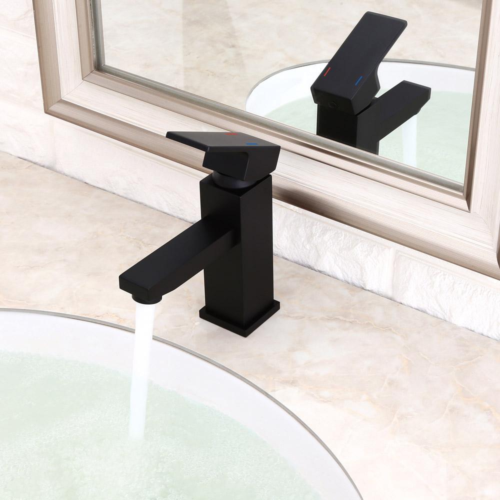 Dree Single Hole Single Handle Brass Bathroom Sink Faucet in Matte Black