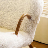 Silla mecedora con tapicería Boucle blanca Silla decorativa de madera maciza en nogal