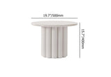 ユニークなデザインのモダンな白い溝付きサイド テーブル ラウンド ウッド エンド テーブル