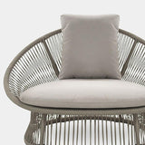 Patio Rattan Barrel Chair mit weißem Kissenkissen
