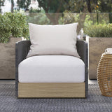 白い編まれた藤の屋外の旋回装置の椅子のソファー 360 度の回転可能な沿岸のテラスの肘掛け椅子